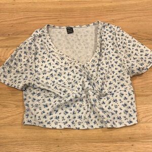 SHEIN Cream Tie Front Crop Top Short Sleeve